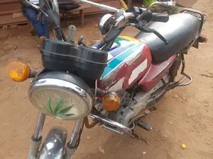 Bajaj Boxer 100 2008 Red