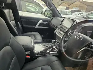 Toyota Land Cruiser 2017 Black
