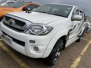 Toyota Hilux 2.5 D-4D SRX 2011 White