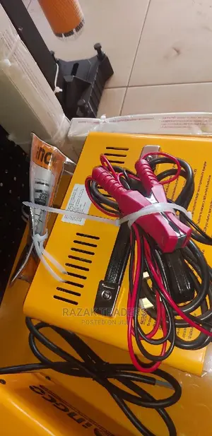 Battery Charger 9/4 A (Ingco)