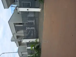 Furnished 5bdrm Mansion in Bunga Lake View, Makindye for sale