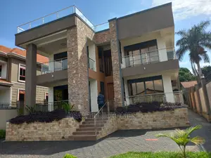 Furnished 6bdrm Mansion in Munyonyo Tarmack, Makindye for sale