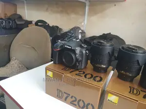 Nikon D7200