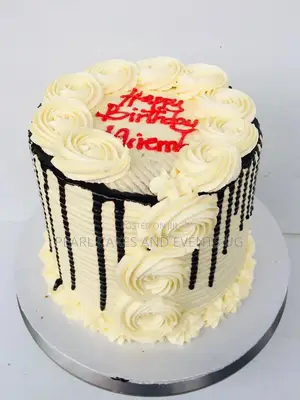 White Colour Cakes With Drippings