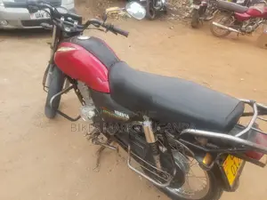 Yamaha Crux 2017 Red