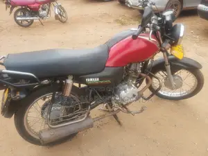 Yamaha Crux 2017 Red