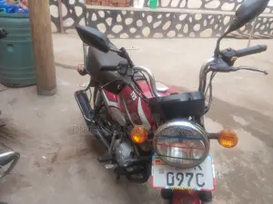 New TVS HLX 125 2022 Red