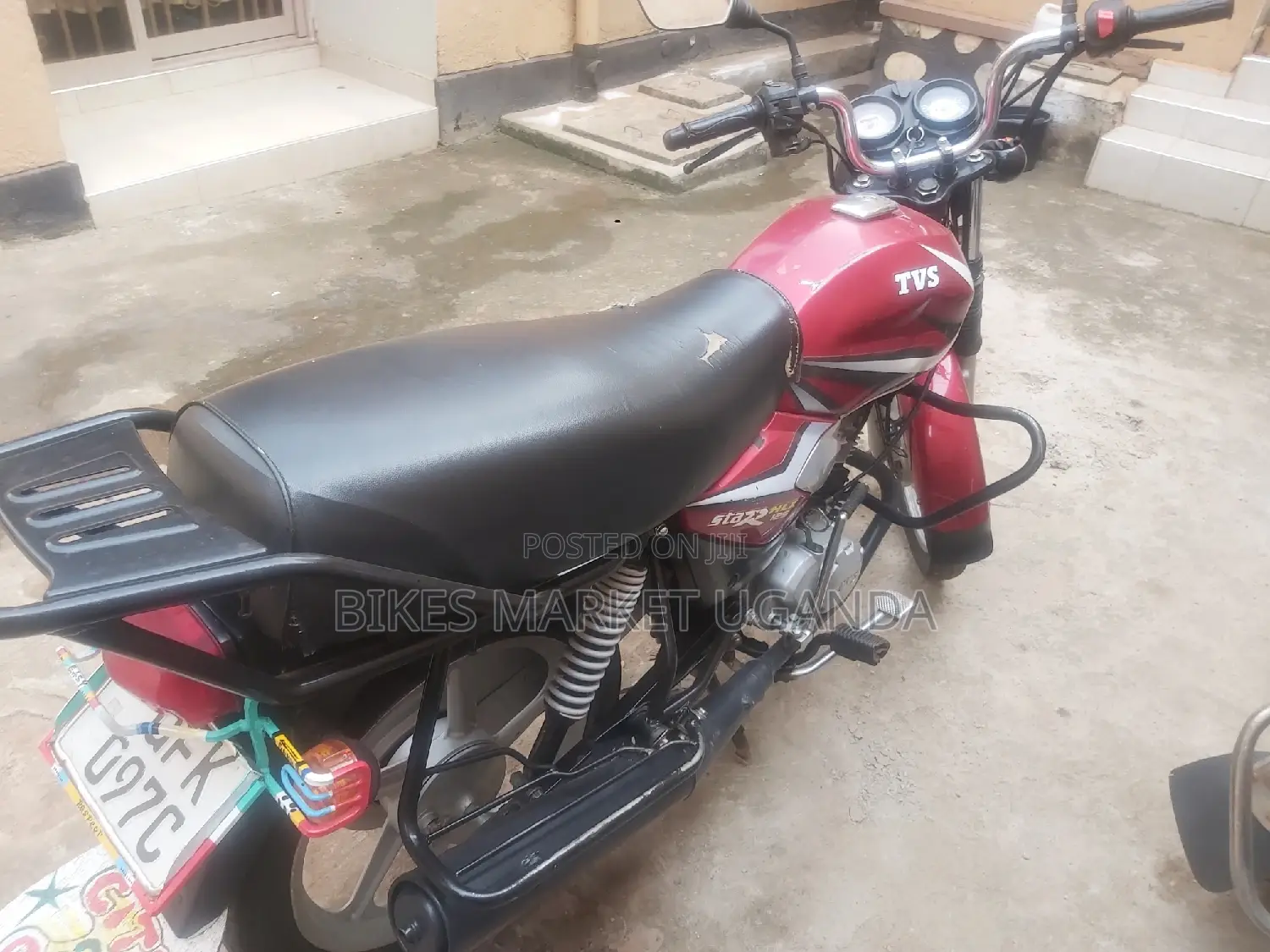 New TVS HLX 125 2022 Red