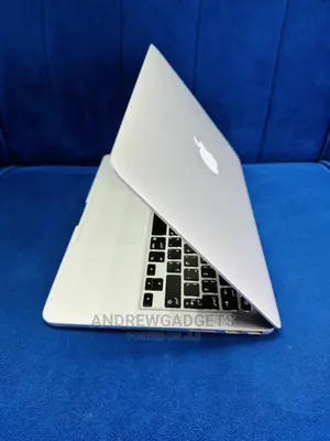 Laptop Apple MacBook Pro 2015 8GB Intel Core i5 SSD 128GB