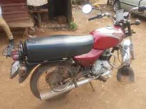 Bajaj Boxer 100 2022 Red