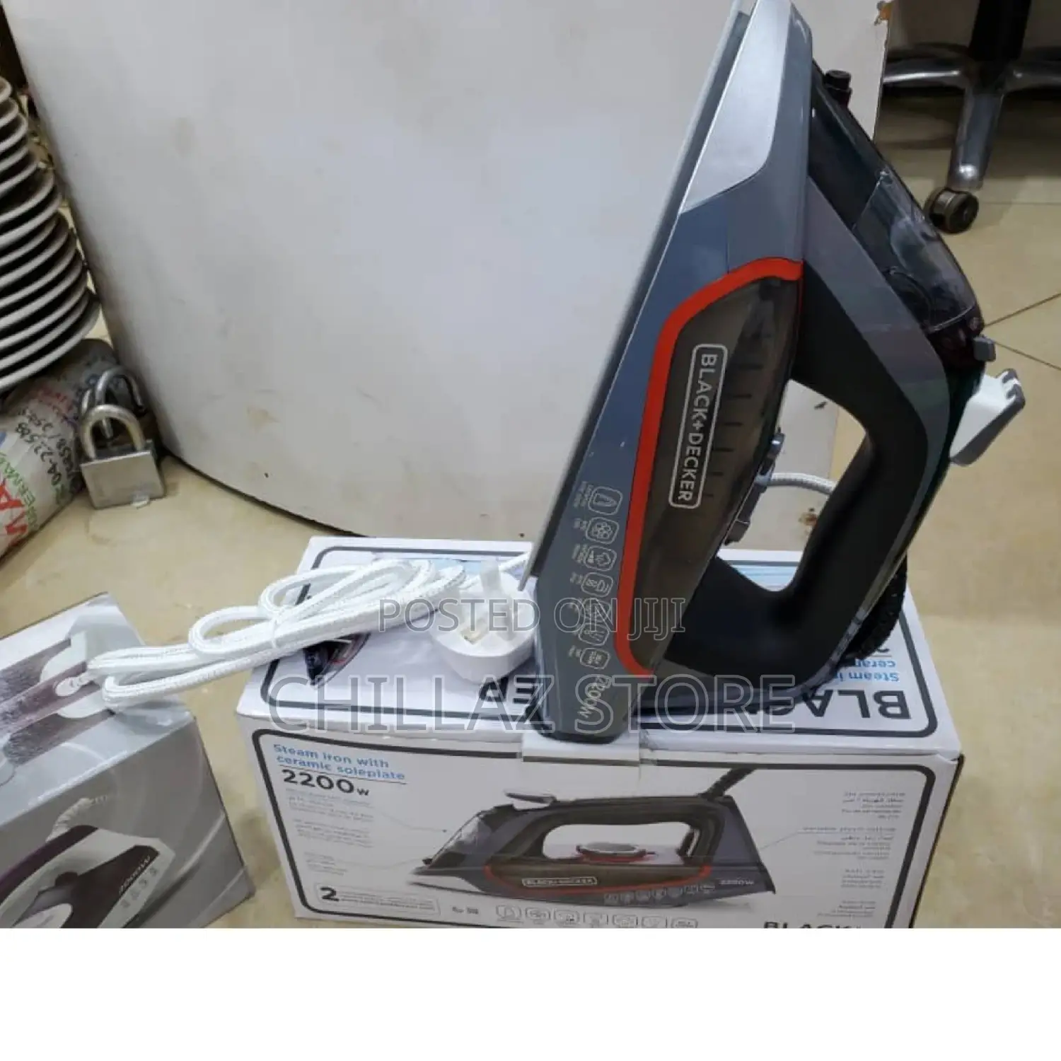 BLACK+DECKER Steam Iron With Ceramic Soleplate.