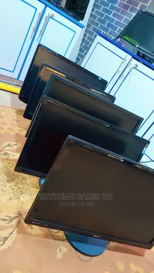 22inches Display Monitors