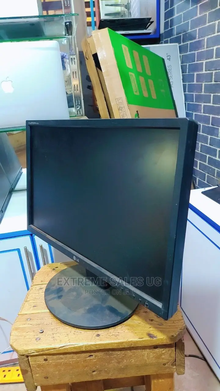 22inches Display Monitors