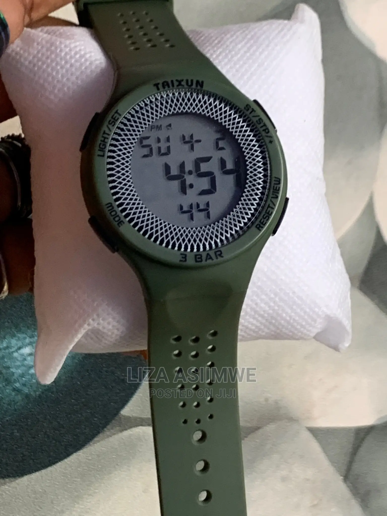 Simple Unisex Digital Watches Available