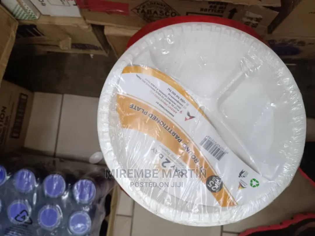 Disposable Plastic Plates