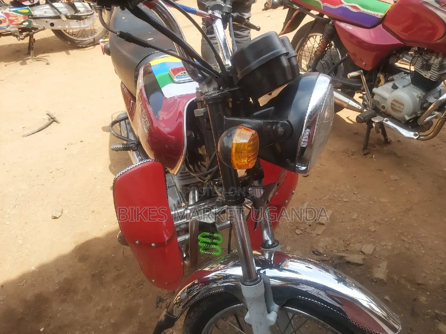 Bajaj Boxer 100 2021 Red