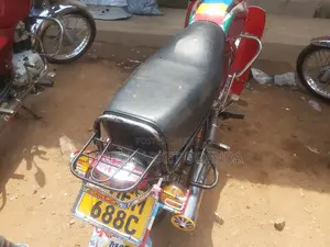 Bajaj Boxer 100 2021 Red