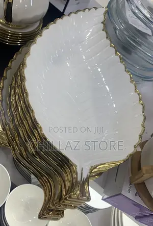 Leaf Ceramic Plates.