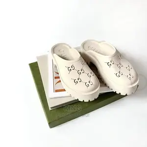 Sandal/Clog/Crocs Gucci