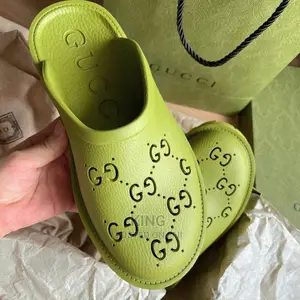 Sandal/Clog/Crocs Gucci