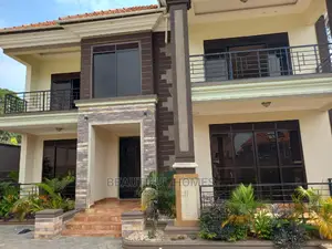 Furnished 5bdrm Duplex in Kisaasi All Tarmack, Nakawa for sale