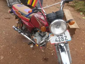 Bajaj Boxer 100 2018 Red