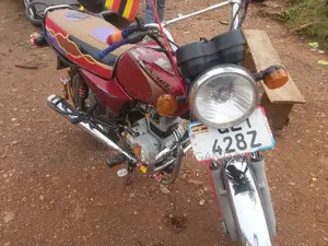 Bajaj Boxer 100 2018 Red