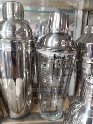 Cocktail Shakers Set