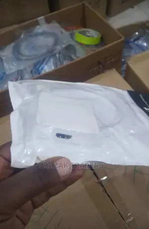 3 in 1 Mini Display Port(Thunderbolt) to HDMI/VGA/DVI.