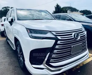 Lexus LX 2022 White