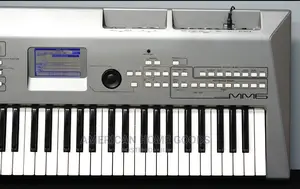 Yamaha MM6 61 Keys Polyphonic Synthesizer, W/Squencer MIDI