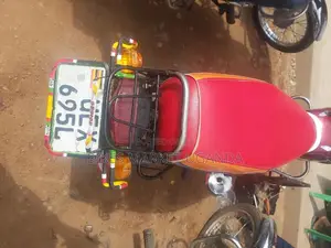 New Bajaj Boxer 100 2019 Red