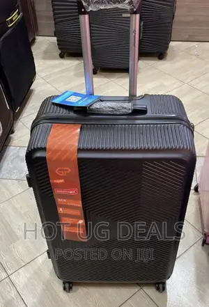 4-wheel Large Size Spinner Plastic Travel Suitcase -black
