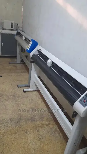 Digital Plain Vinyl Plotter
