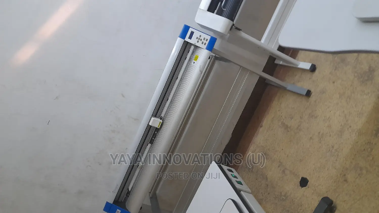 Cutting Plotter With Sharp Blades
