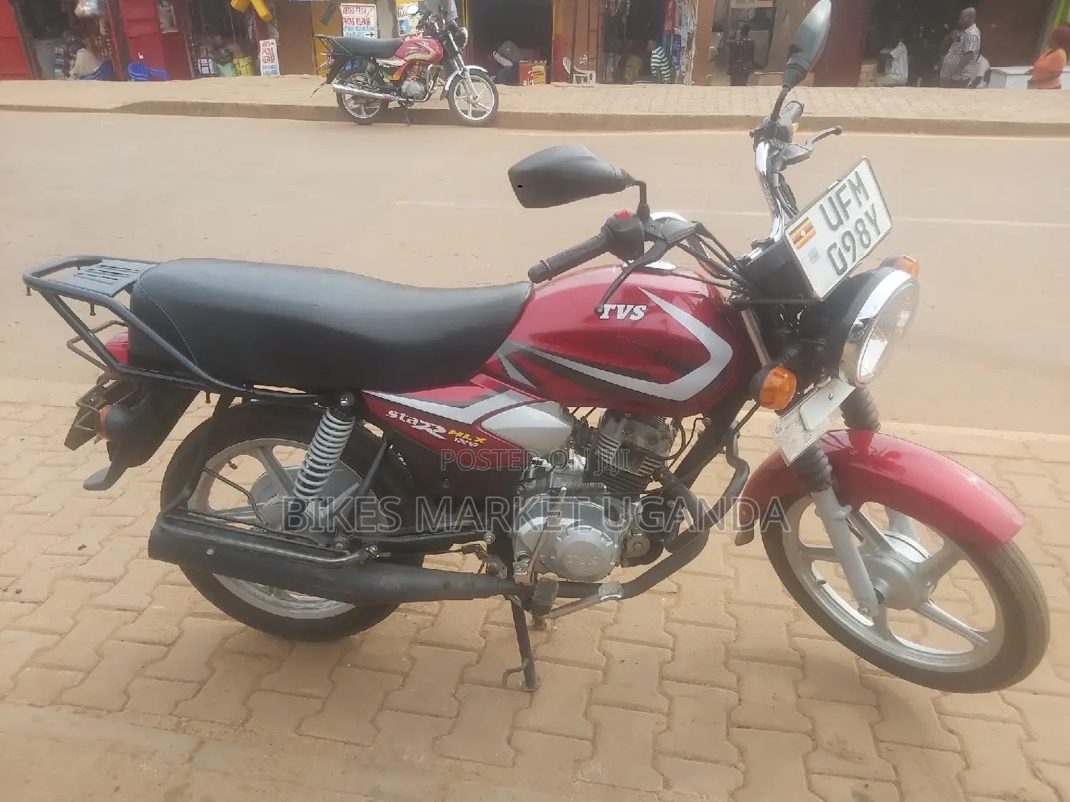 New TVS HLX 125 2022 Red