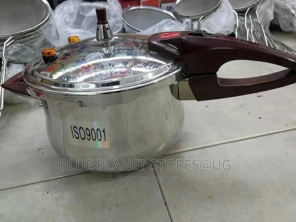 HALLA 5.5litres Ordinary Pressure Cookers \\ STAINLESS STEEL