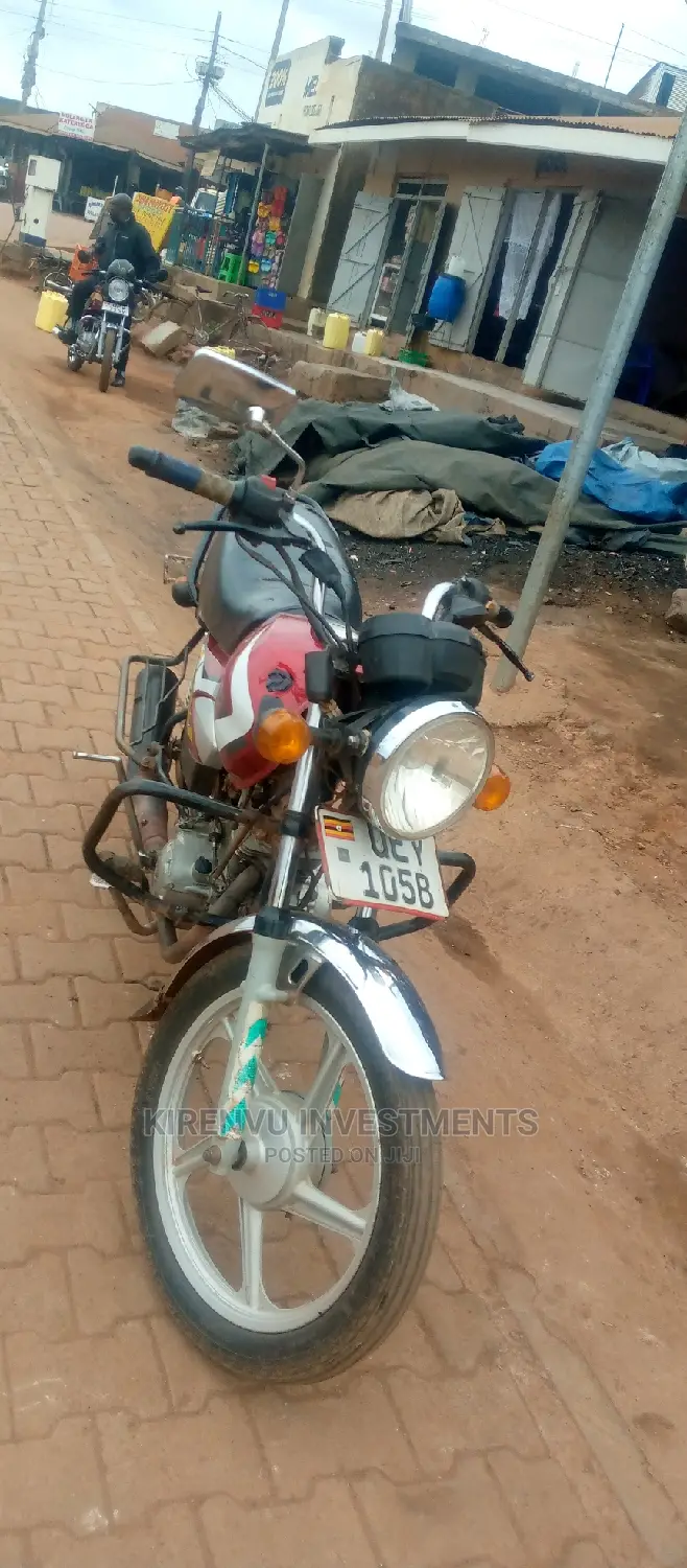 TVS HLX 125 2017 Red