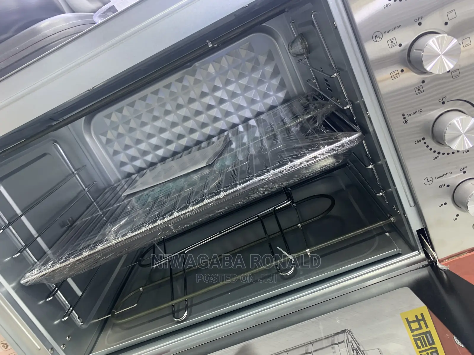 Classic 100L Microwave Oven
