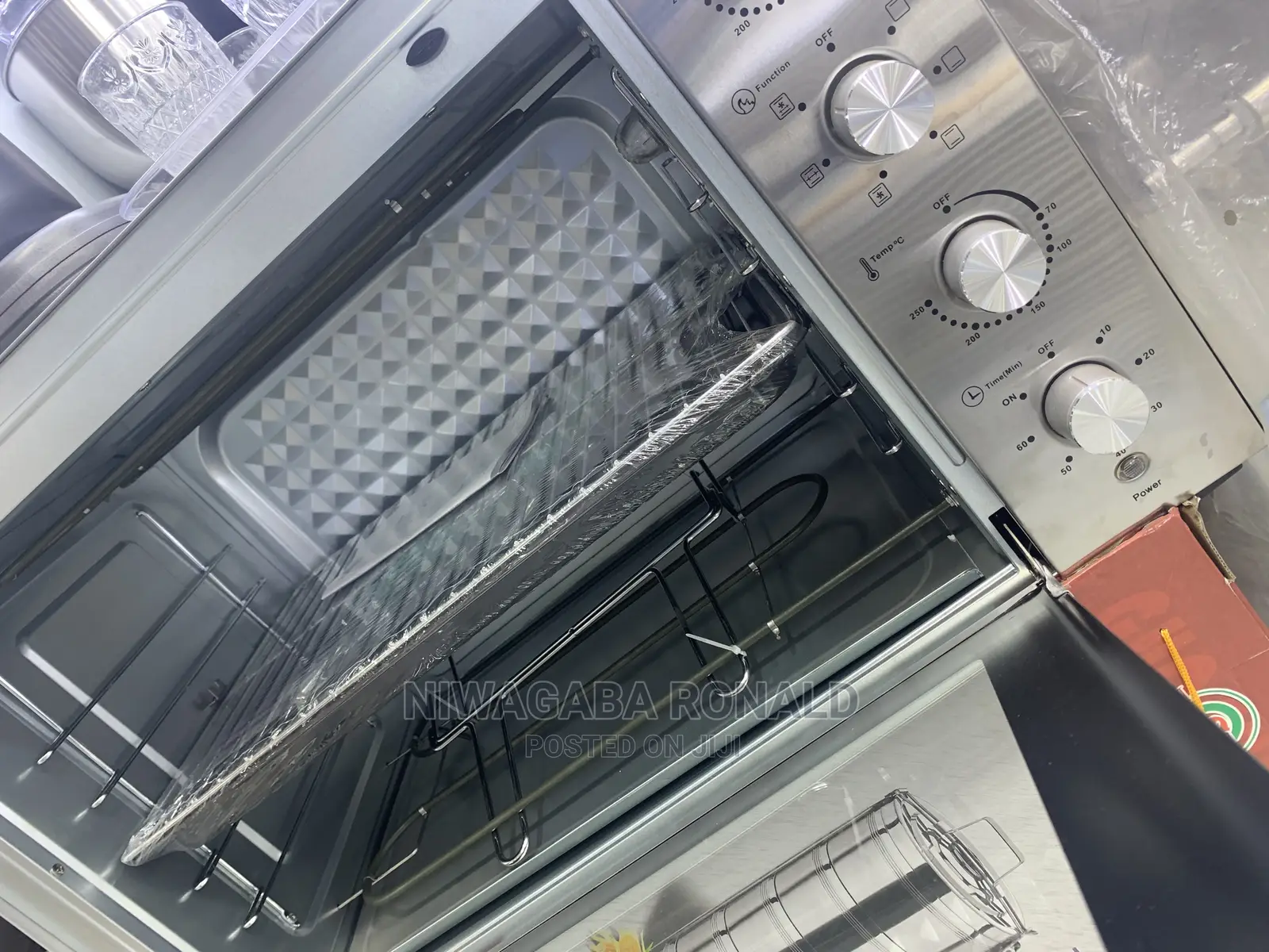 Classic 100L Microwave Oven