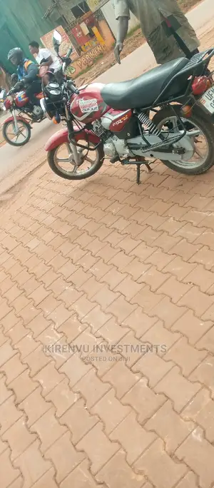 TVS HLX 125 2018 Red