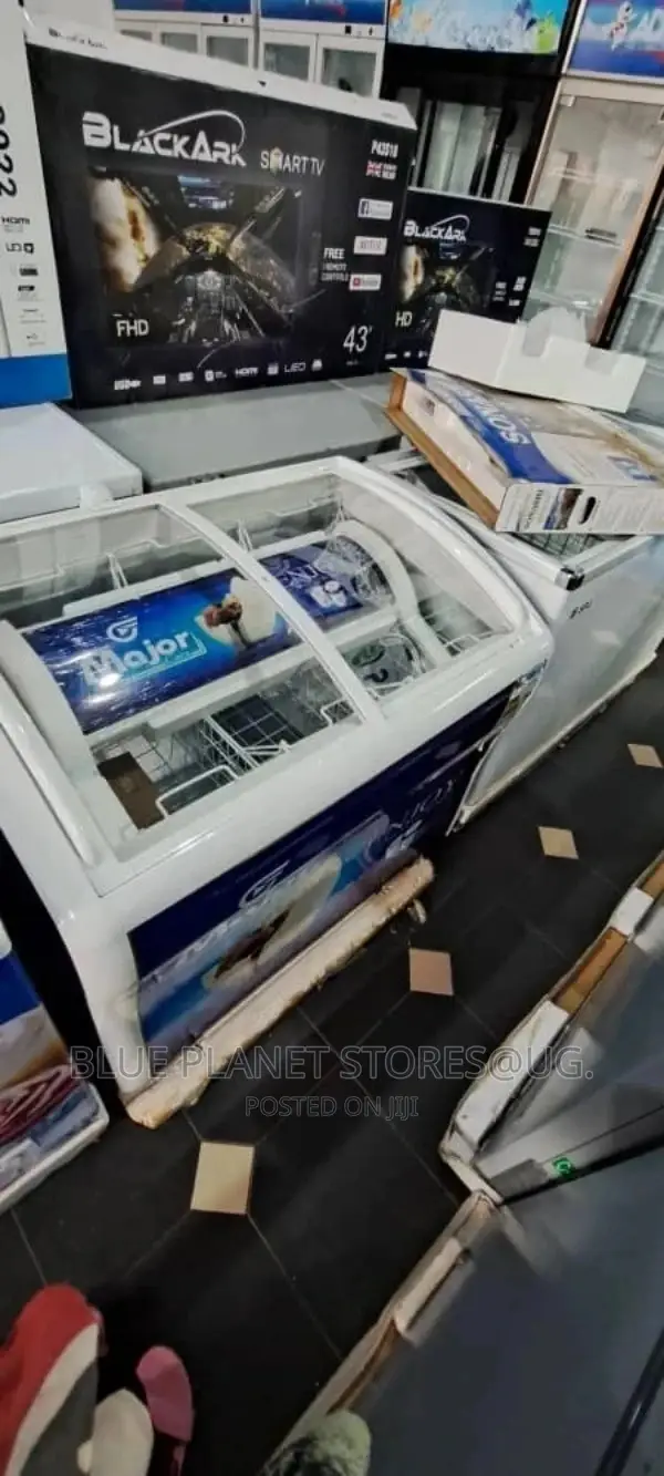 Adh 420litres Showcase/Display Freezers \\ Sd-420.