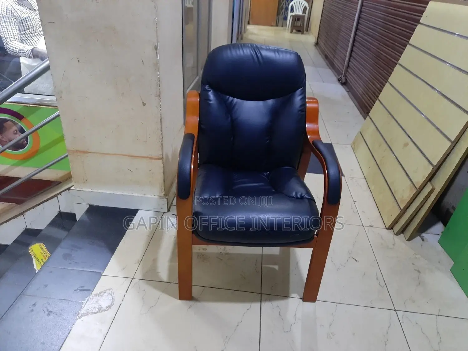 Executive Visitor's Chair