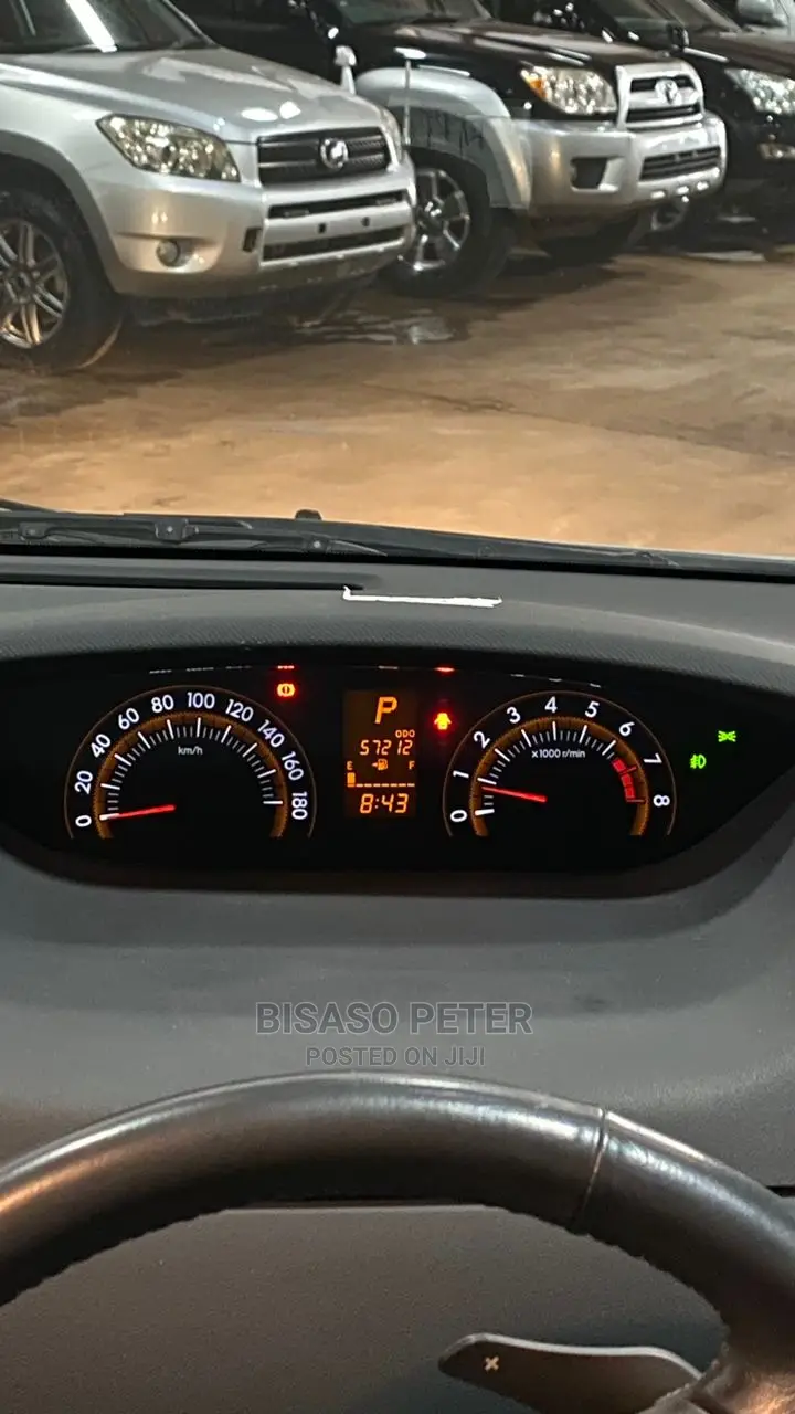 Toyota Ractis 1.5 AWD 2008 Silver