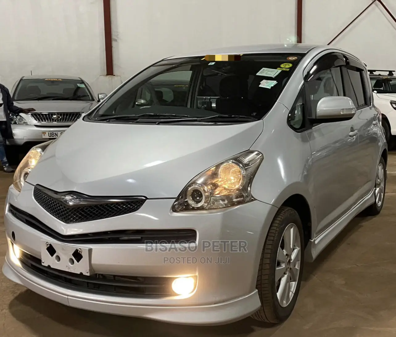 Toyota Ractis 1.5 AWD 2008 Silver