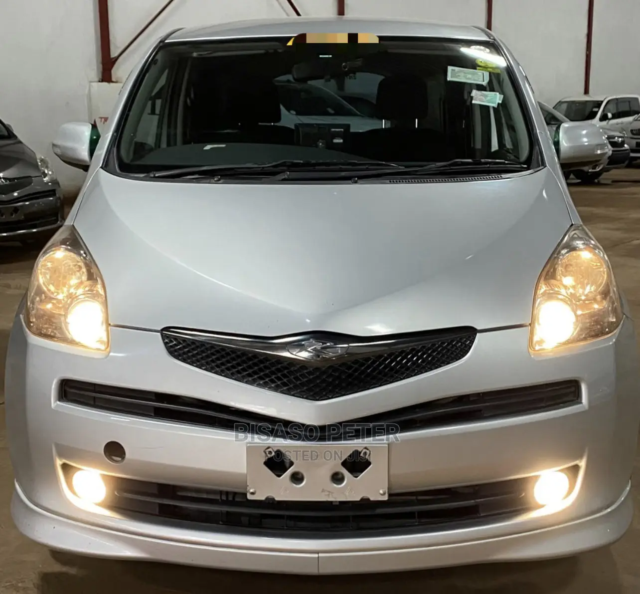 Toyota Ractis 1.5 AWD 2008 Silver
