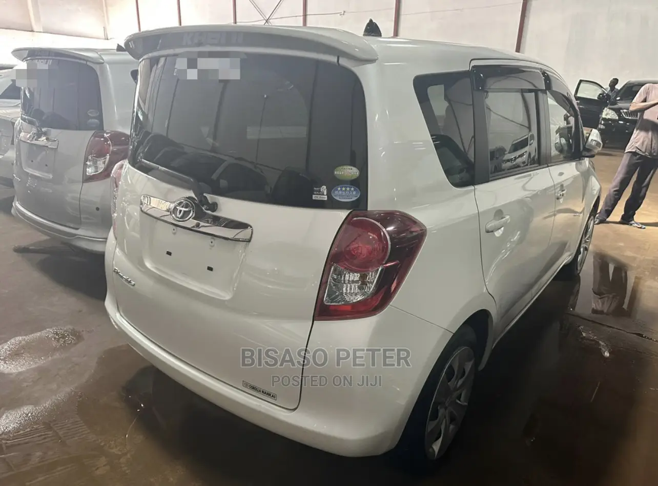 Toyota Ractis 1.5 AWD 2009 White