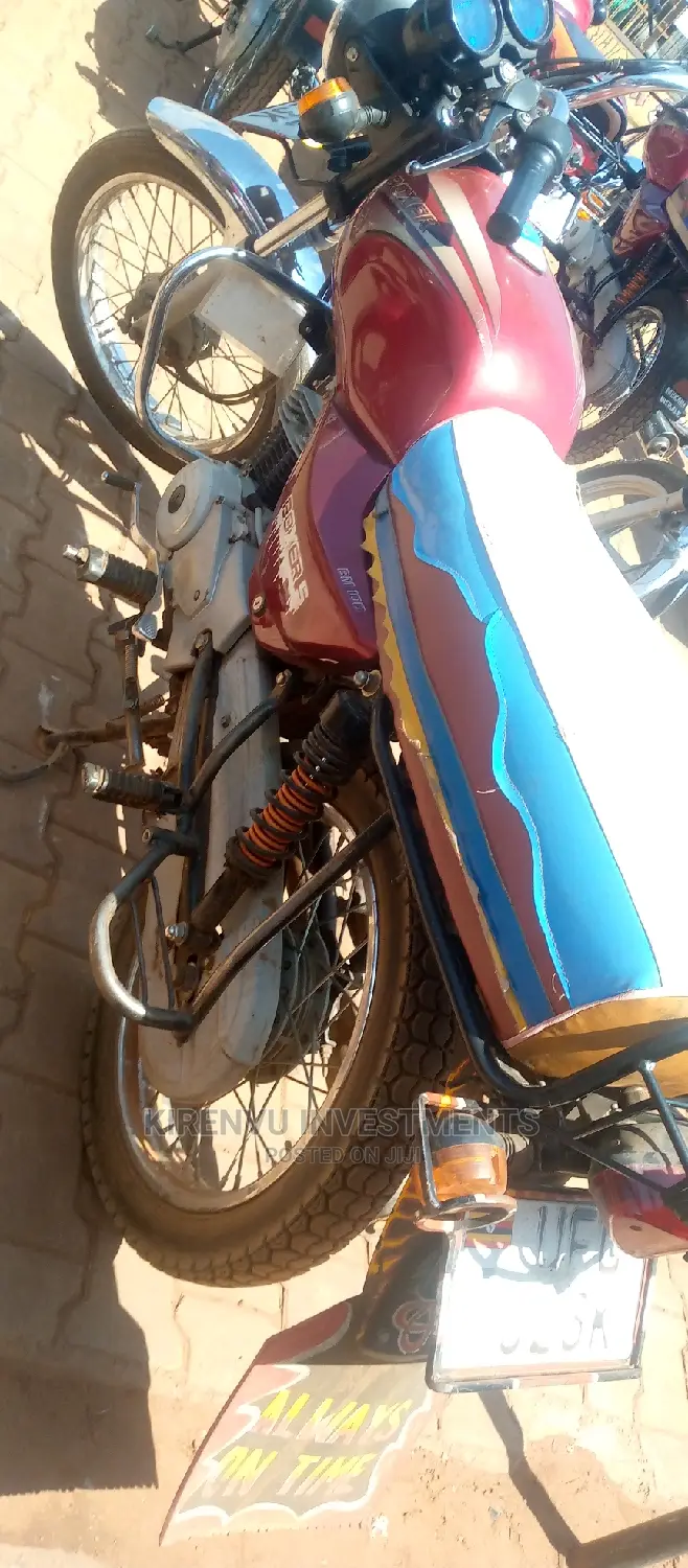 Bajaj Boxer 100 2018 Red