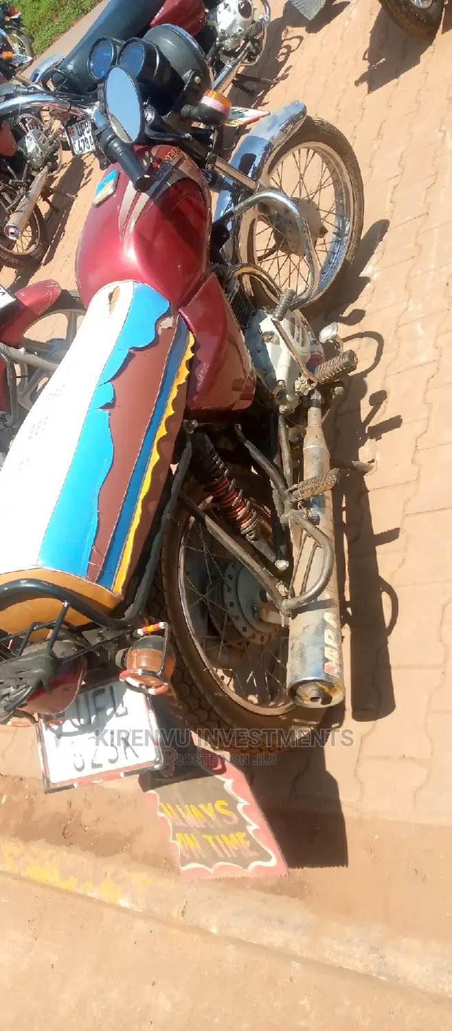 Bajaj Boxer 100 2018 Red