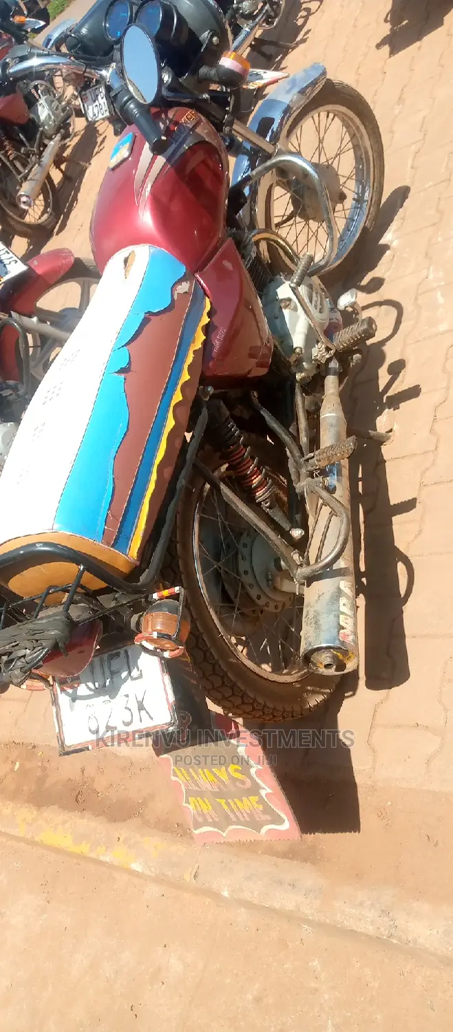 Bajaj Boxer 100 2018 Red